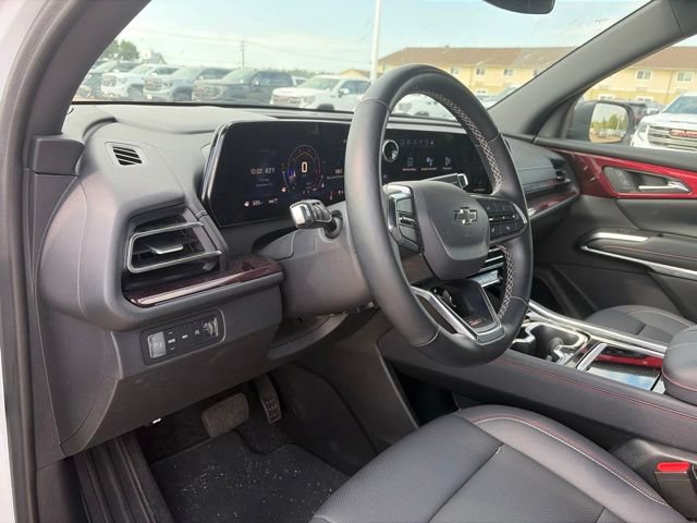 Used 2025 Chevrolet Traverse Z71 AWD/4WD image 12