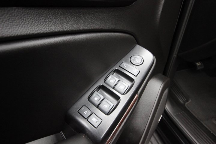 Used 2018 GMC Yukon SLE w/ SLE Value Package image 15