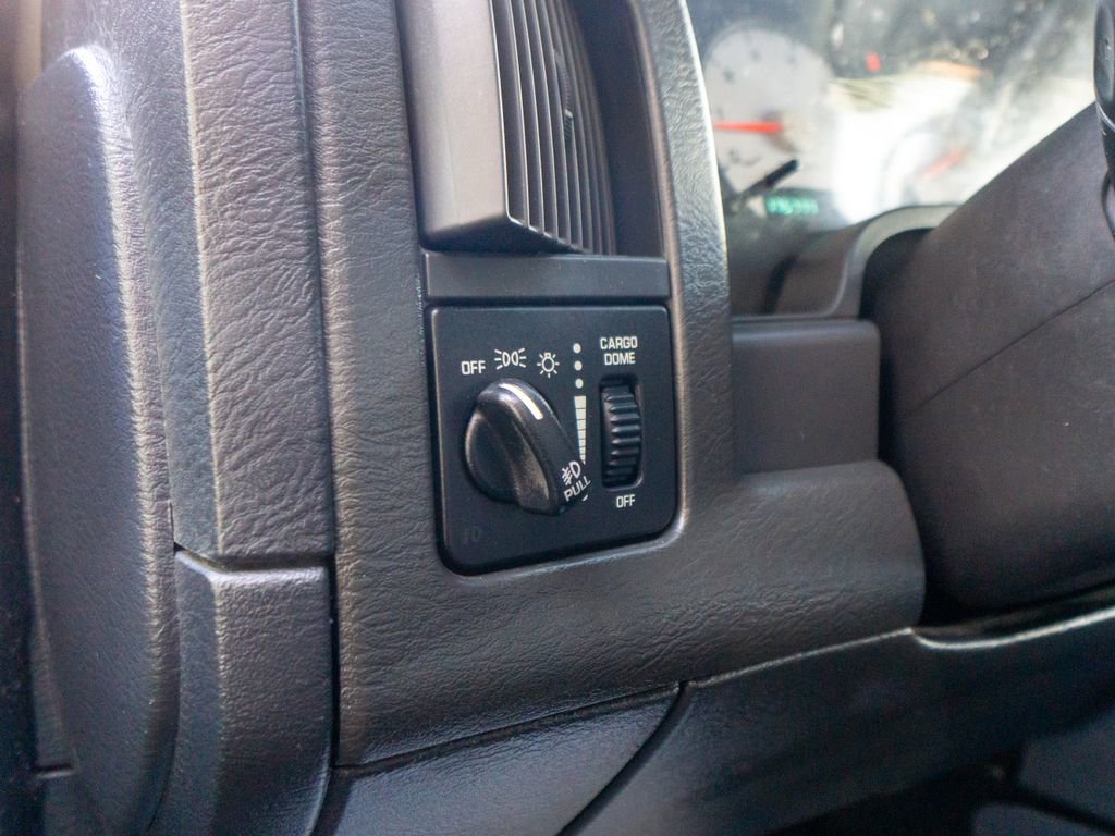 Used 2004 Dodge Ram 1500 Truck SLT w/ Quad Cab Value Group image 19