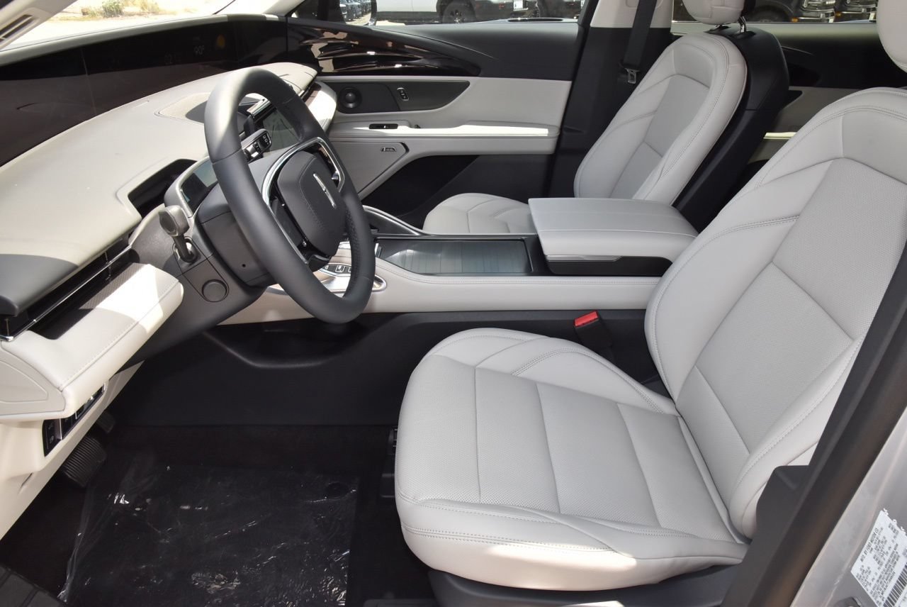 New 2026 Lincoln Nautilus Premier w/ Equipment Group 102A AWD/4WD image 13