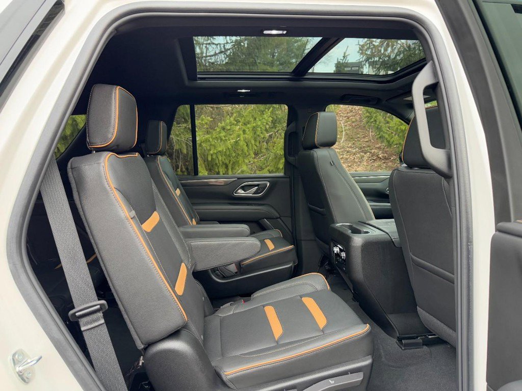 Used 2024 GMC Yukon AT4 w/ AT4 Premium Package image 10