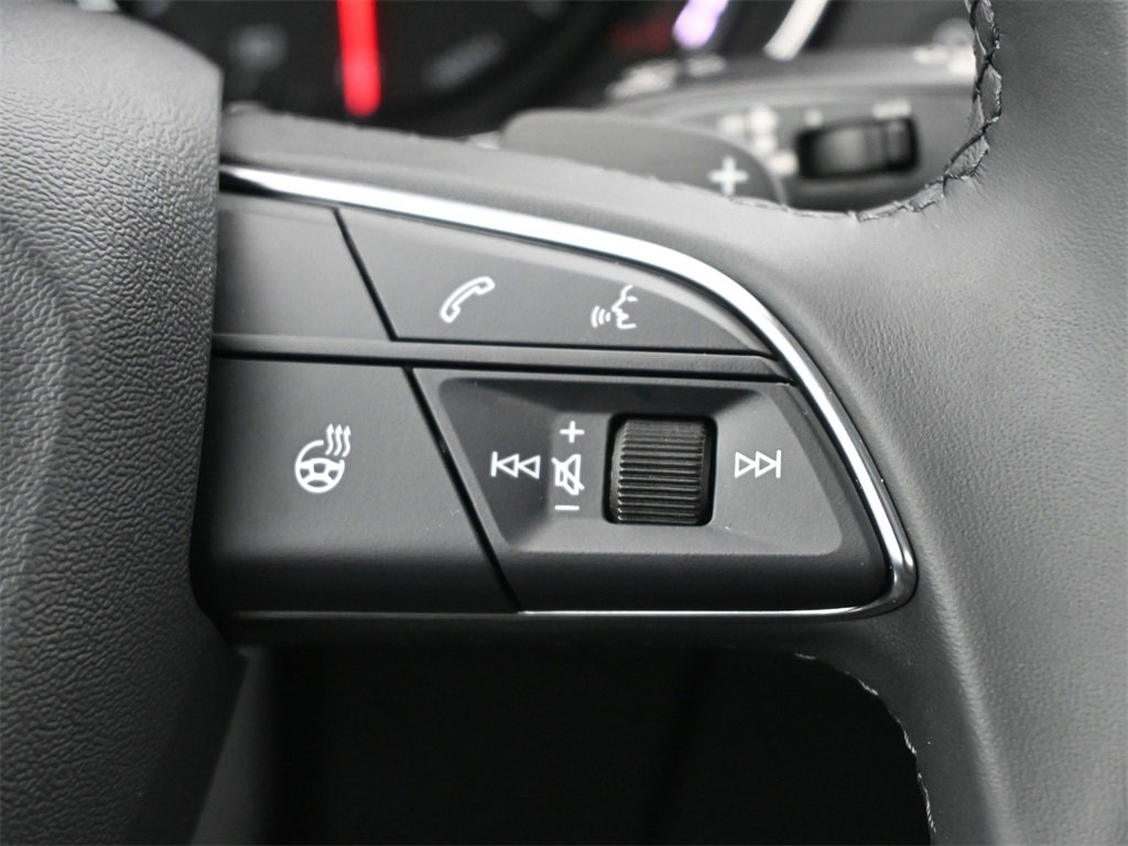 Used 2024 Audi Q5 2.0T Premium w/ Convenience Package image 8