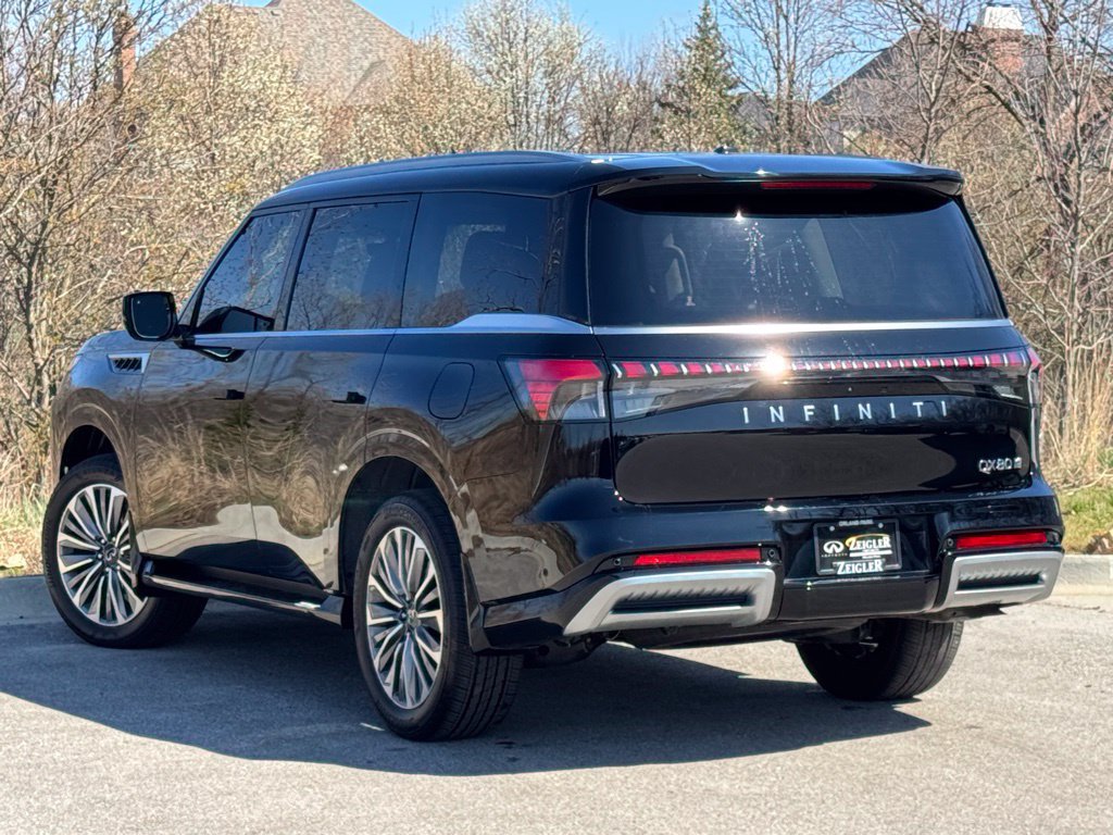 Certified 2026 INFINITI QX80 Luxe w/ Cargo Package AWD/4WD image 4