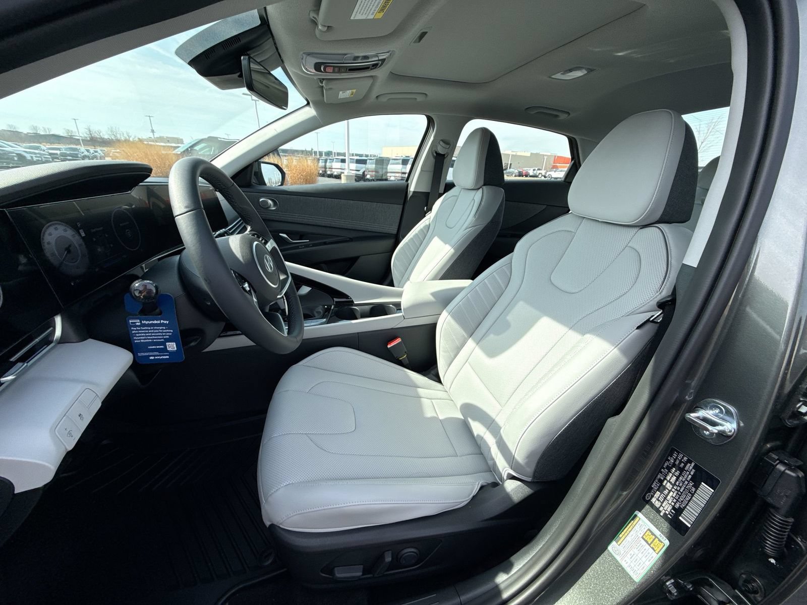 Used 2026 Hyundai Elantra Limited FWD image 13