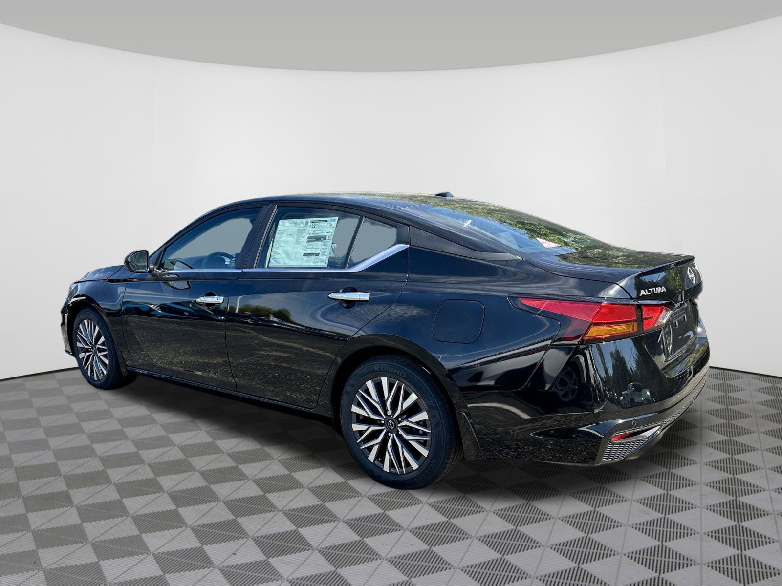 New 2026 Nissan Altima 2.5 SV w/ SV Premium Package FWD image 5
