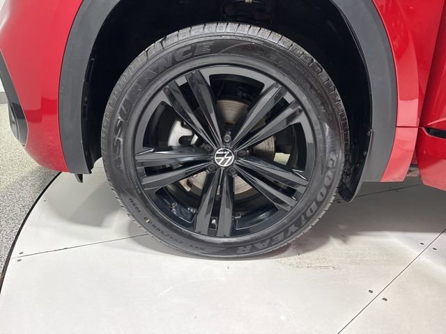 Used 2023 Volkswagen Atlas SEL R-Line image 10