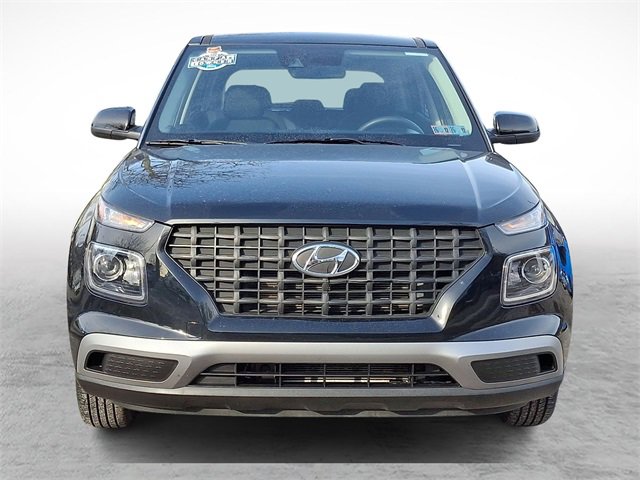 Used 2022 Hyundai Venue SE image 2