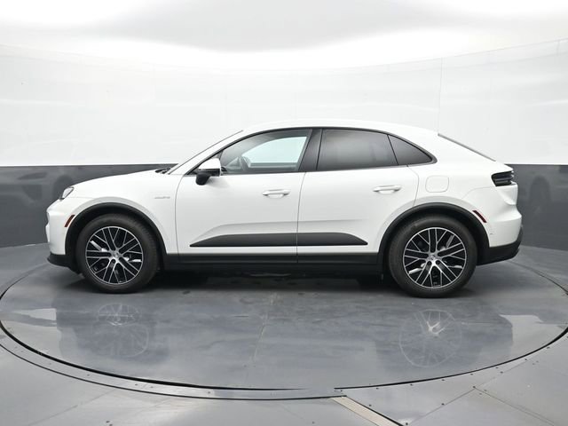 Certified 2025 Porsche Macan Electric RWD image 2