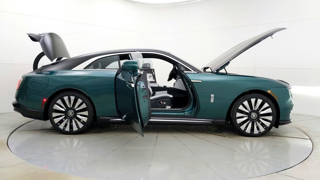 Used 2024 Rolls-Royce Spectre w/ Spectre Launch Package image 16