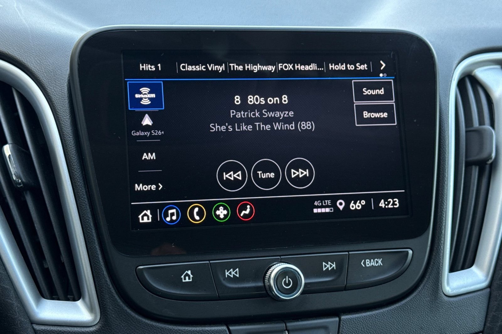 Used 2023 Chevrolet Malibu LT FWD image 17