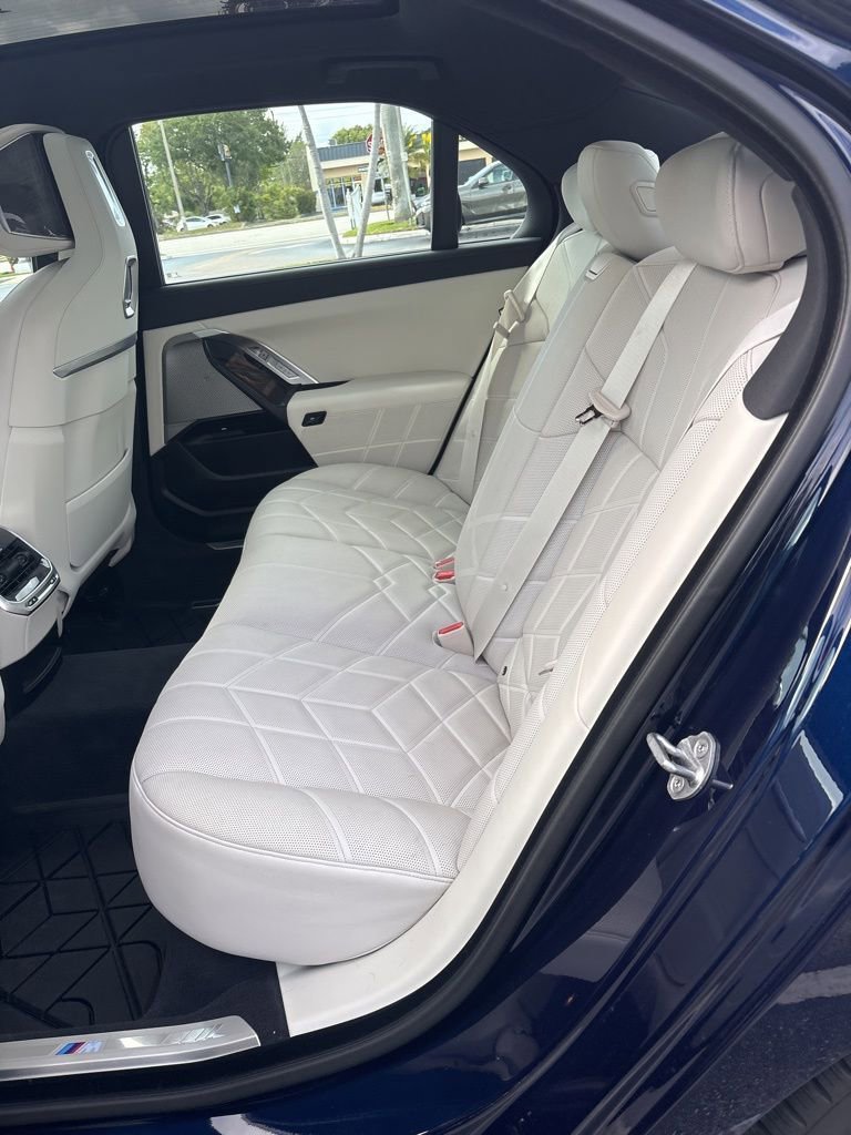 Used 2023 BMW 740i RWD image 4