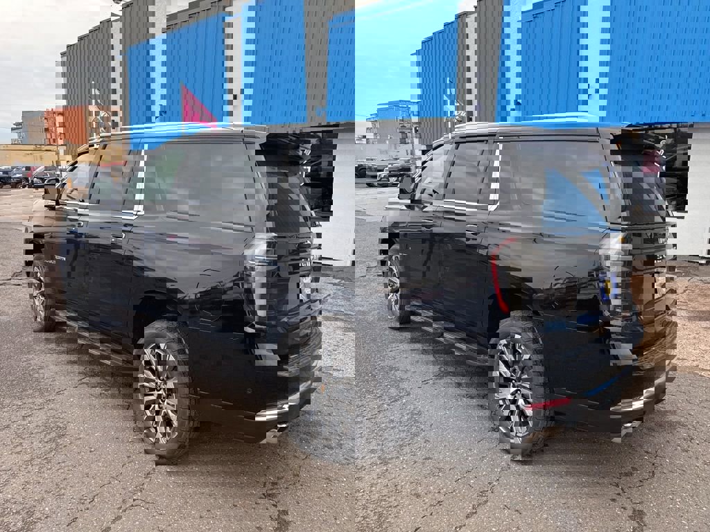 New 2026 Chevrolet Suburban High Country w/ Sun And Tow Package image 10