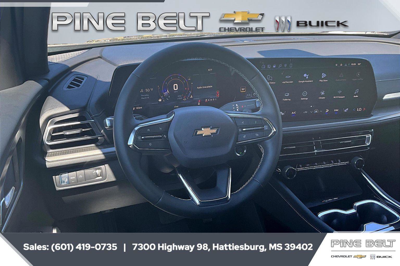 New 2026 Chevrolet Traverse LT w/ Sun and Wheel Package FWD image 12
