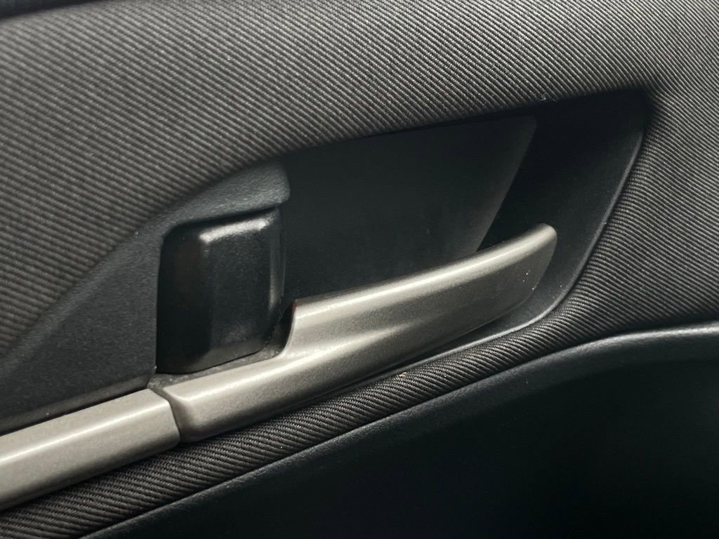 Used 2025 Toyota Camry SE image 12