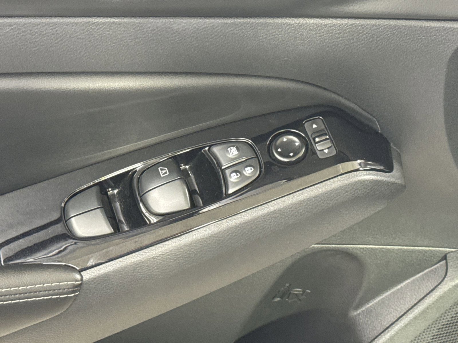 Used 2023 Nissan Altima 2.5 SV FWD image 27