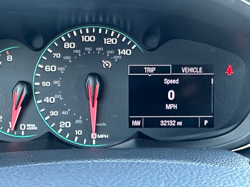 Used 2020 Chevrolet Trax LT w/ LT Convenience Package image 18