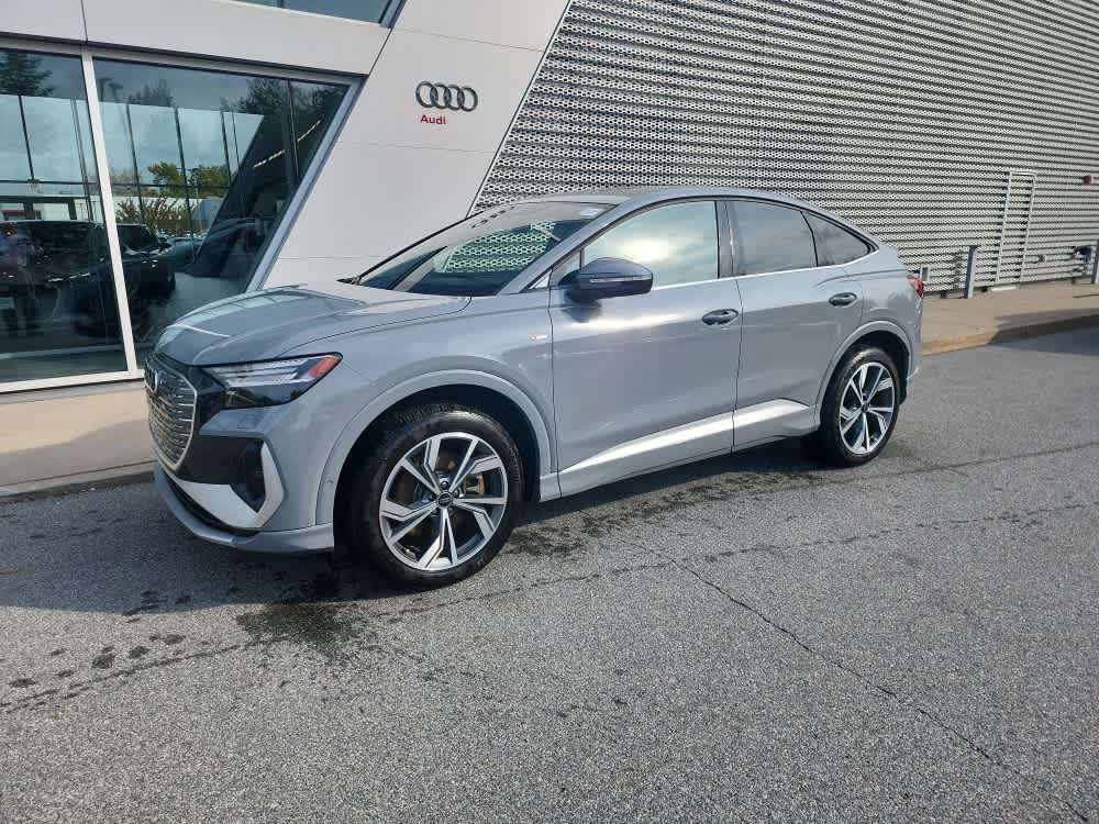 Used 2024 Audi Q4 e-tron Prestige AWD/4WD image 1