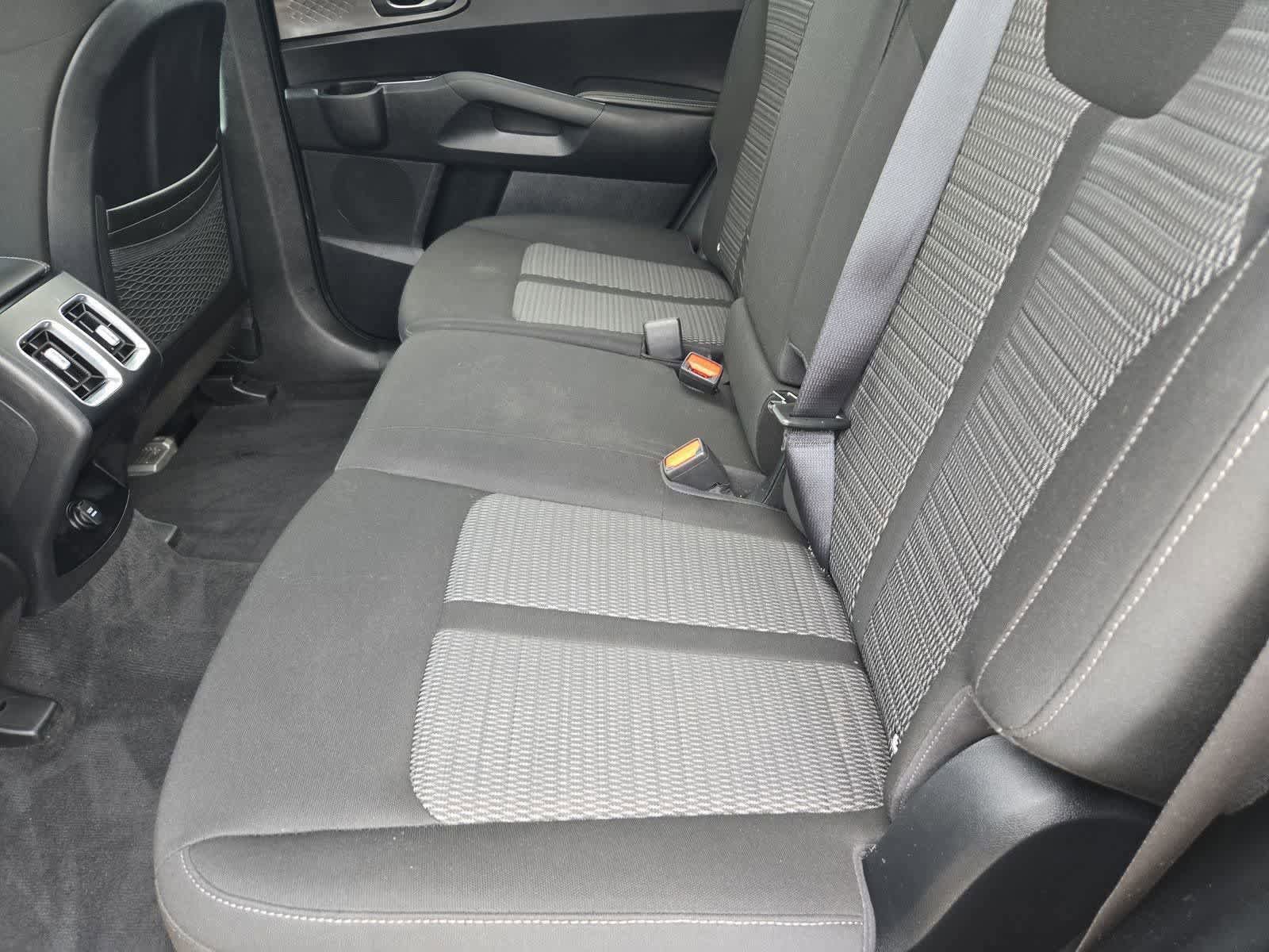 Certified 2024 Kia Sorento LX FWD image 17