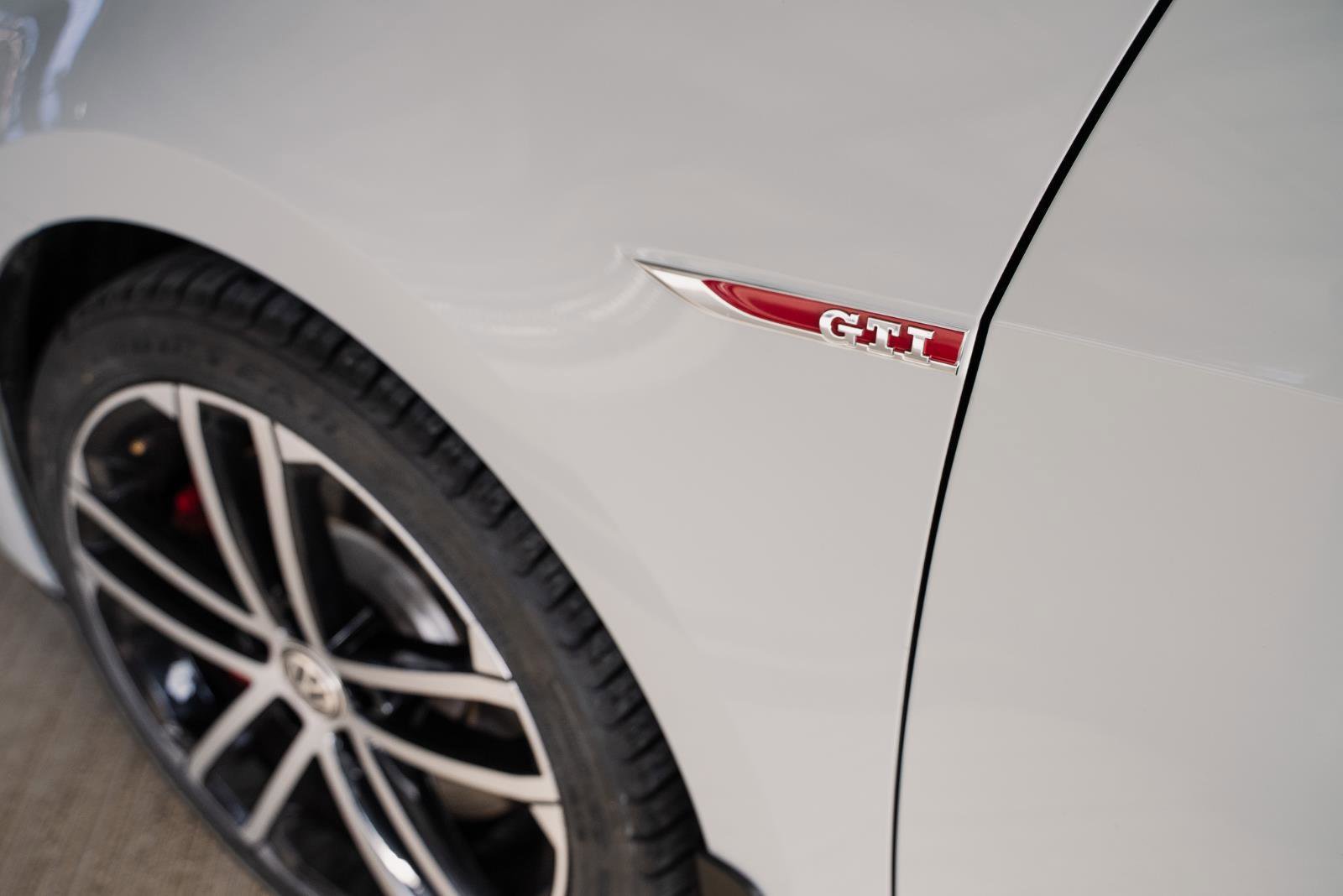 Used 2017 Volkswagen GTI Sport image 10