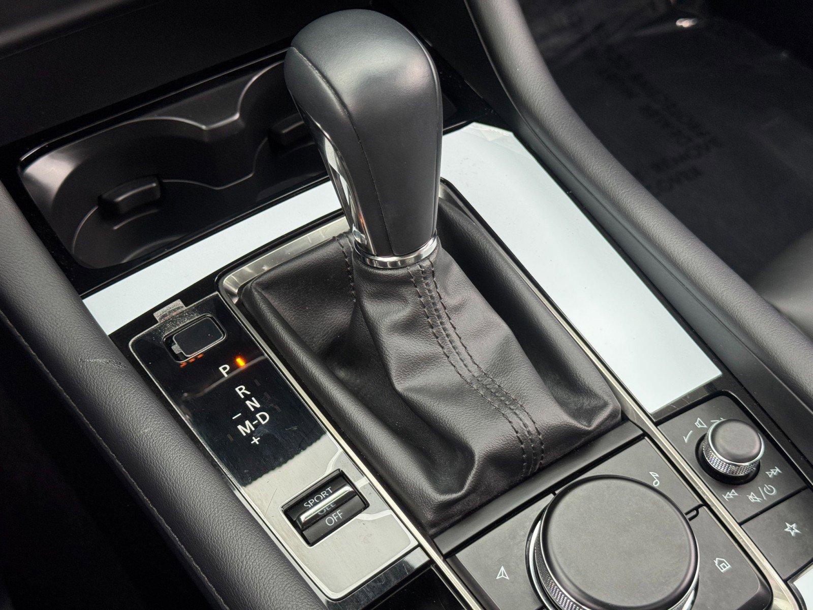 Used 2025 MAZDA MAZDA3 s image 27