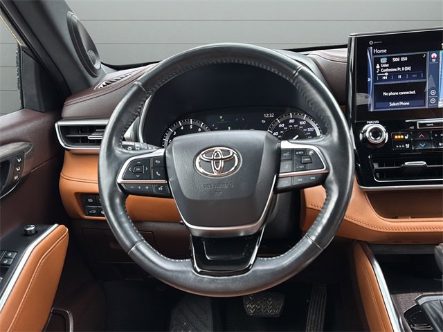 Certified 2021 Toyota Highlander Platinum image 24