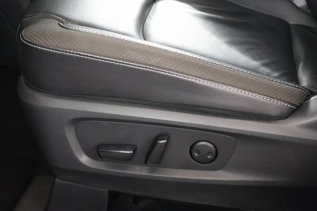 Used 2025 Nissan Pathfinder SL AWD/4WD image 10