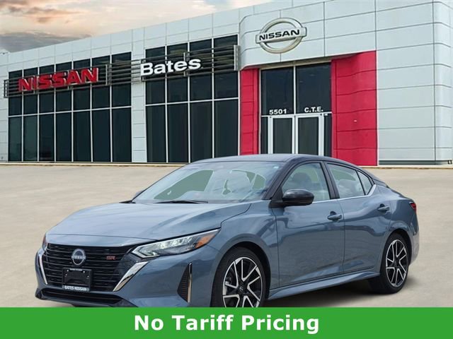 Used 2025 Nissan Sentra SR w/ SR Premium Package FWD image 2