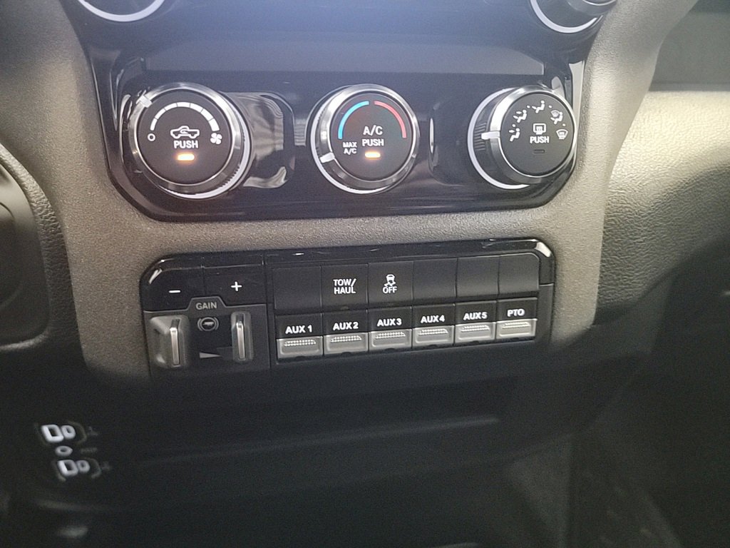 New 2025 RAM 3500 Tradesman image 18