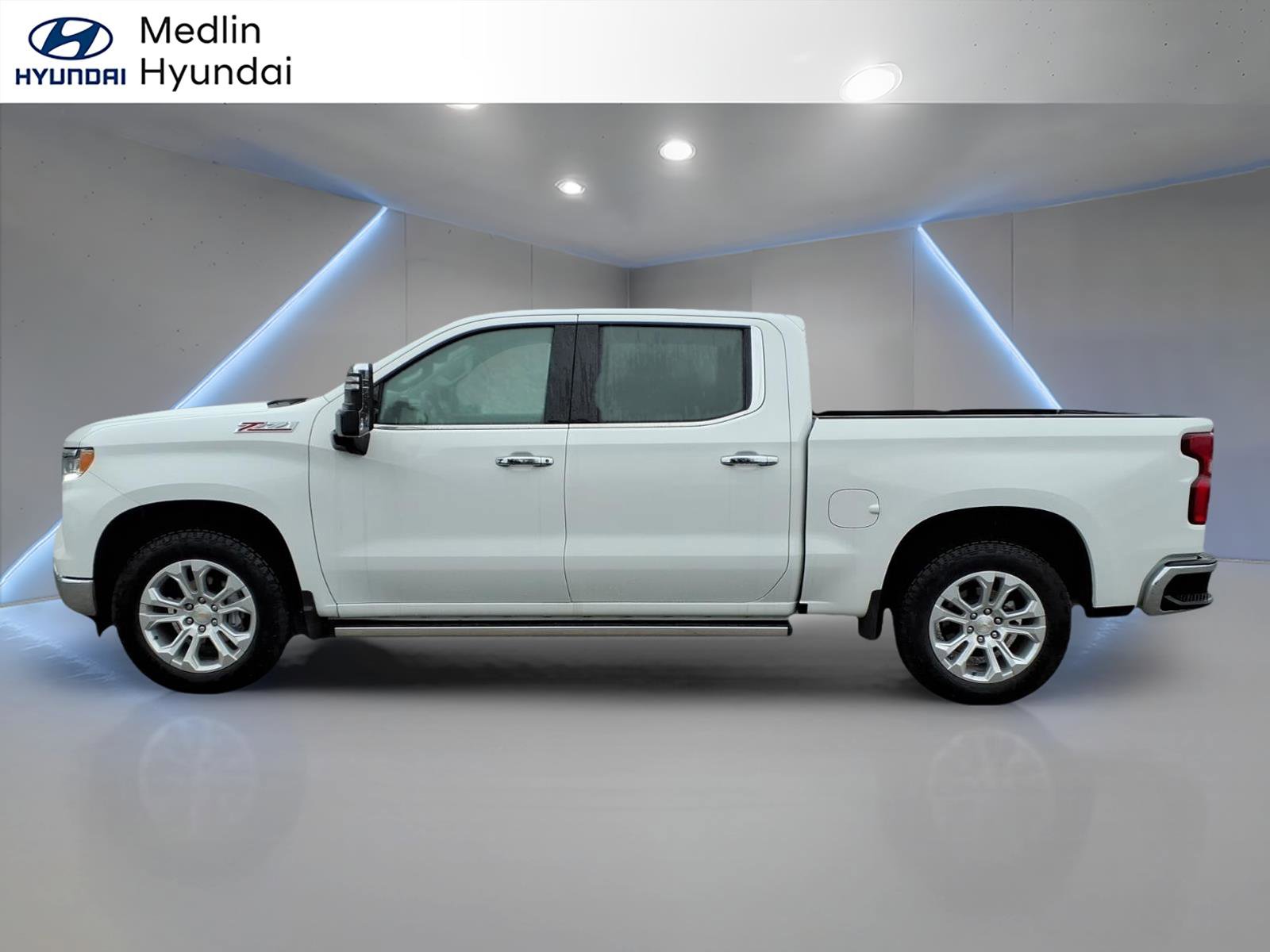 Used 2024 Chevrolet Silverado 1500 LTZ w/ Technology Package image 5
