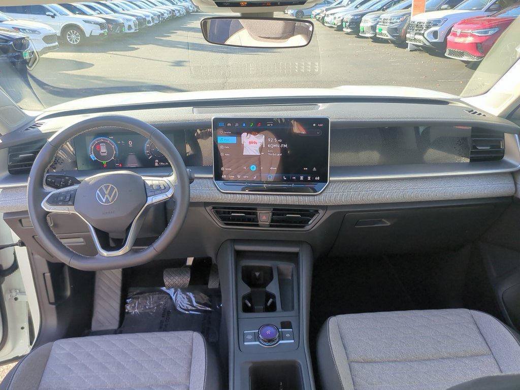 Used 2025 Volkswagen Tiguan S AWD/4WD image 8