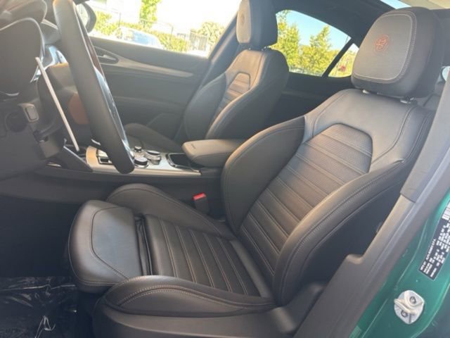 New 2025 Alfa Romeo Stelvio Sprint AWD/4WD image 9