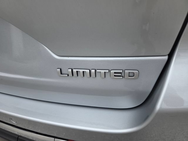 Certified 2024 Jeep Grand Cherokee Limited w/ Luxury Tech Group II AWD/4WD image 12