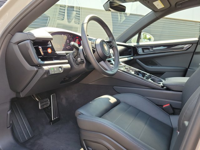 Certified 2026 Porsche Panamera 4 AWD/4WD image 4