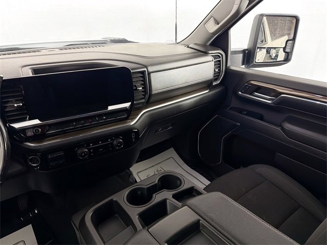 Used 2024 Chevrolet Silverado 2500 LT image 23