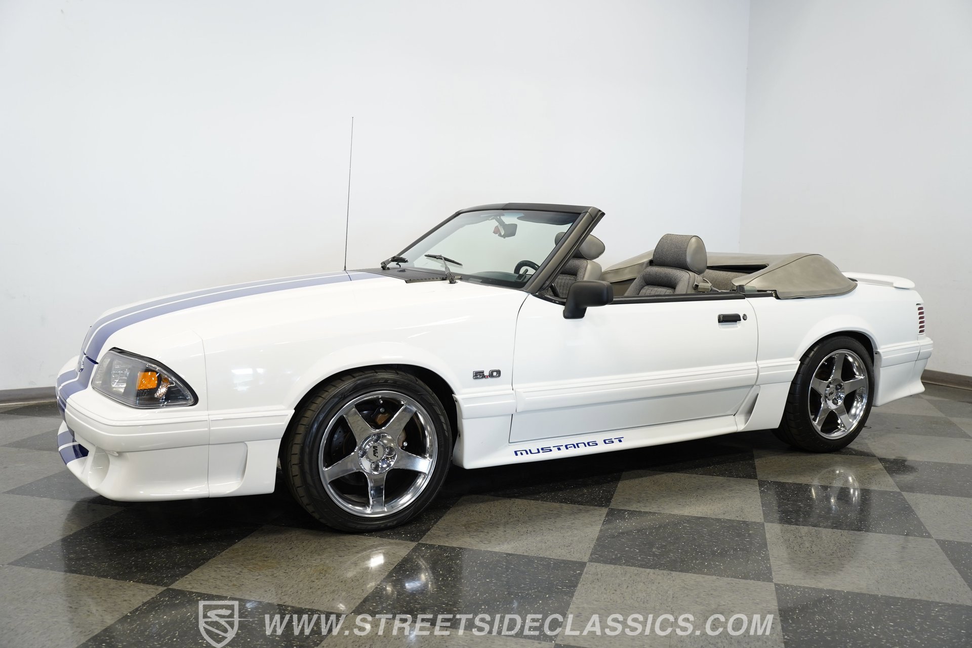 Used 1989 Ford Mustang GT RWD image 6
