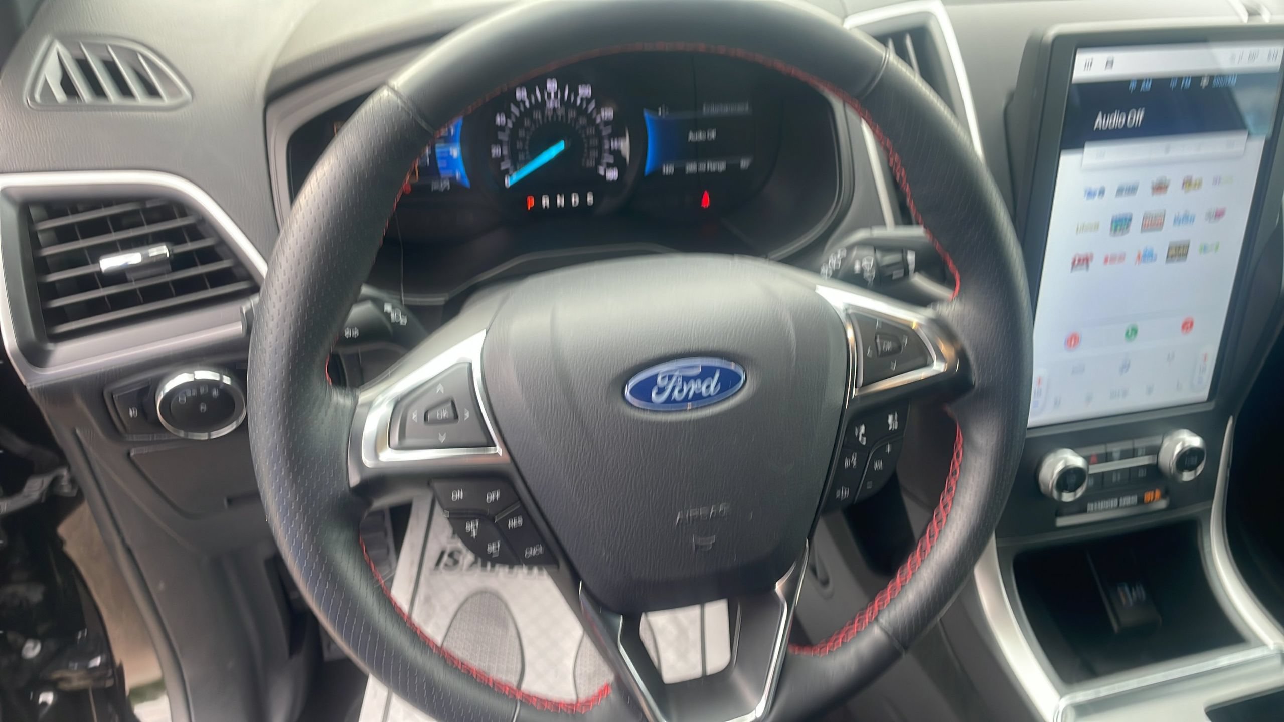 Certified 2024 Ford Edge ST-Line AWD/4WD image 19