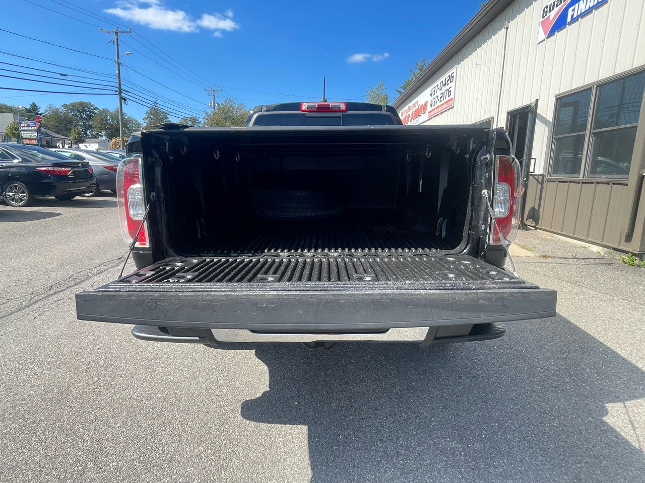 Used 2017 GMC Canyon SLT image 8