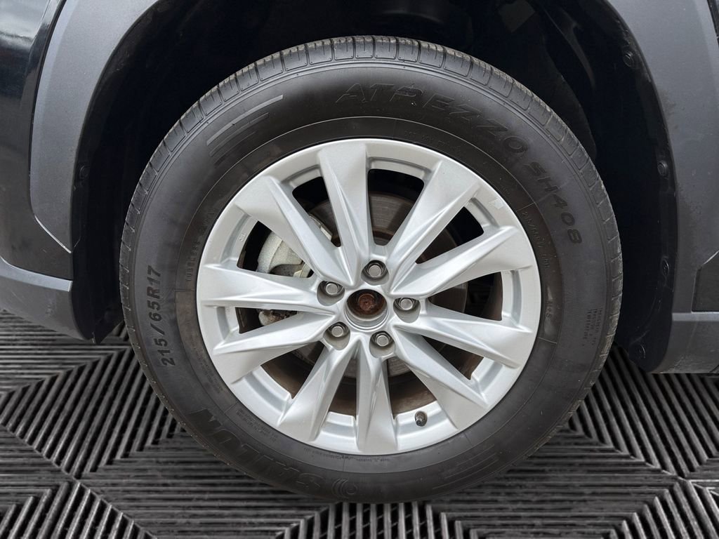 Used 2024 Toyota Corolla Cross LE image 14