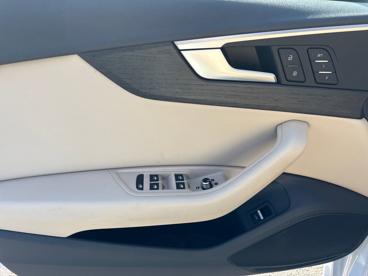 Used 2019 Audi A4 2.0T Premium w/ Convenience Package image 15