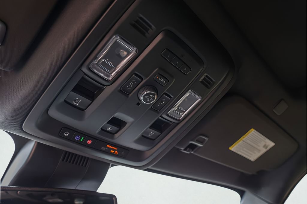 Used 2024 GMC Yukon AT4 w/ LPO, Floor Liner Package AWD/4WD image 25