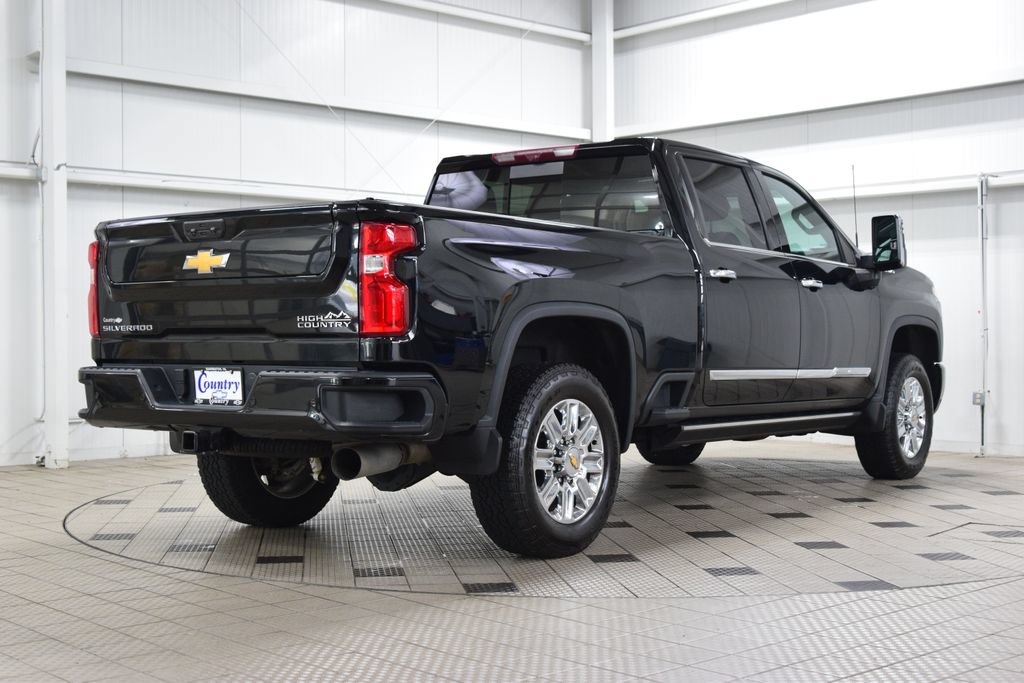 Used 2024 Chevrolet Silverado 2500 High Country w/ Technology Package AWD/4WD image 8