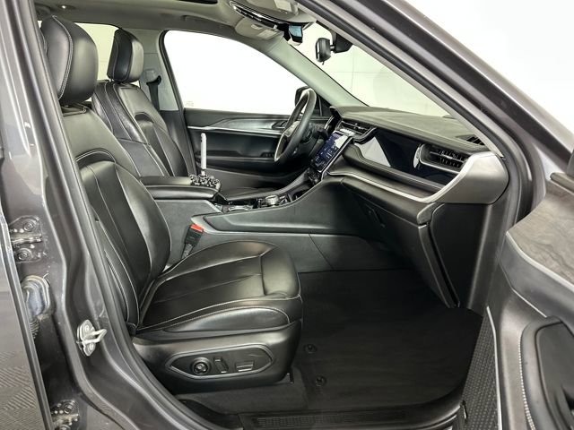 Used 2023 Jeep Grand Cherokee 4WD 4xe image 28