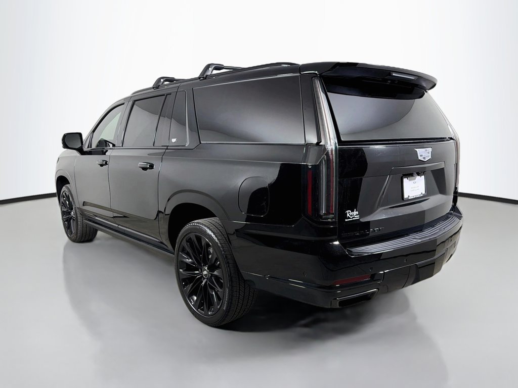 Used 2026 Cadillac Escalade ESV Sport w/ LPO, ONYX Package AWD/4WD image 8