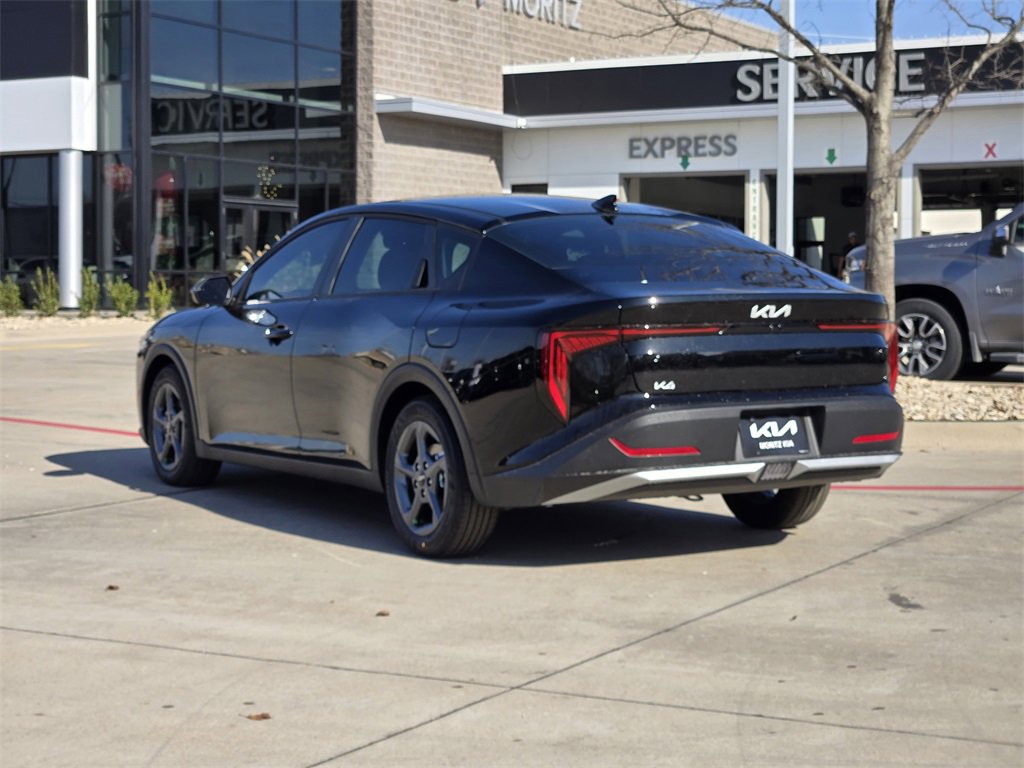New 2025 Kia K4 LXS image 3