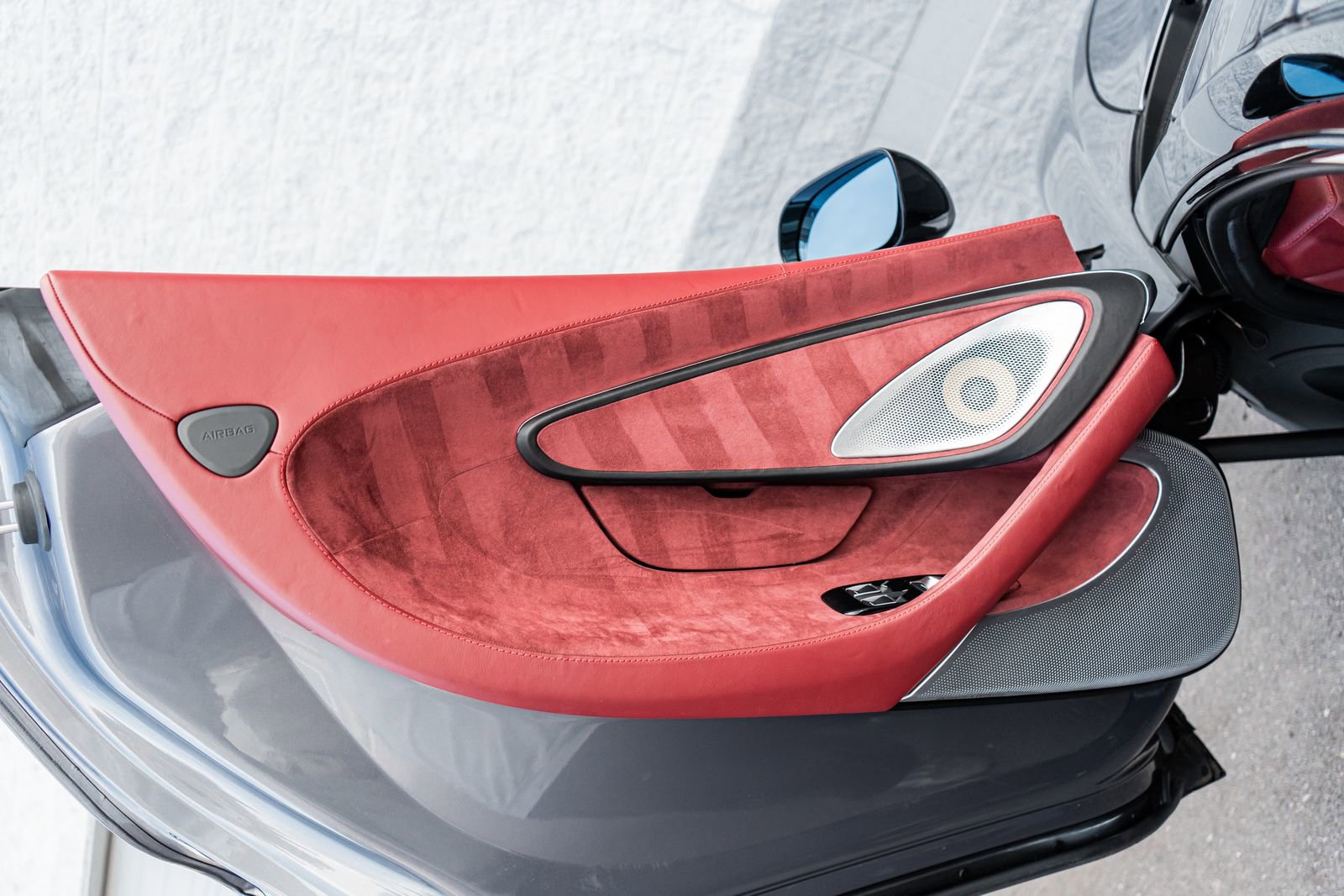 Used 2025 McLaren GTS image 24