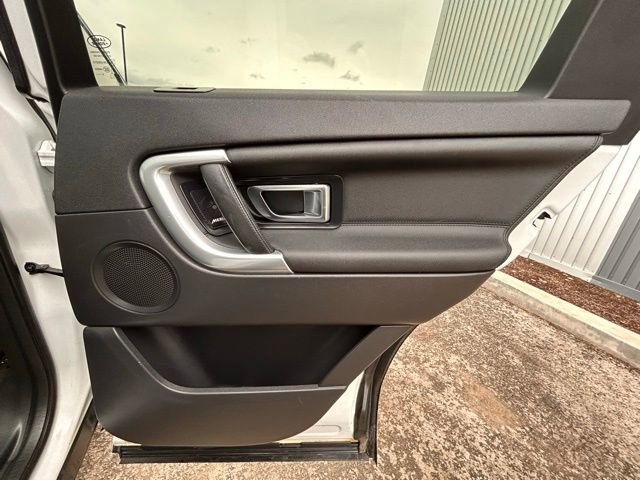 Used 2018 Land Rover Discovery Sport HSE image 47