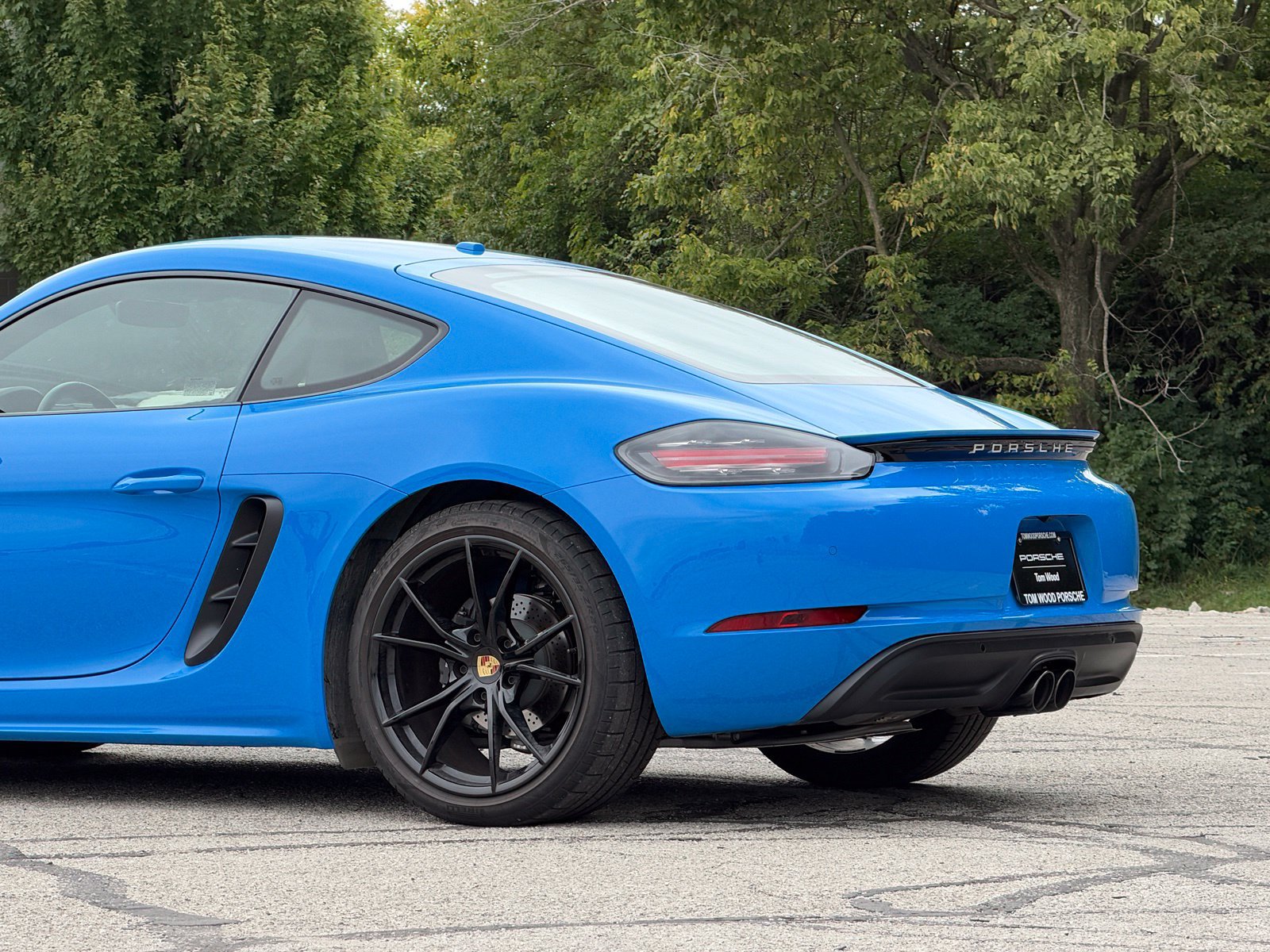 Certified 2025 Porsche 718 Cayman RWD image 9