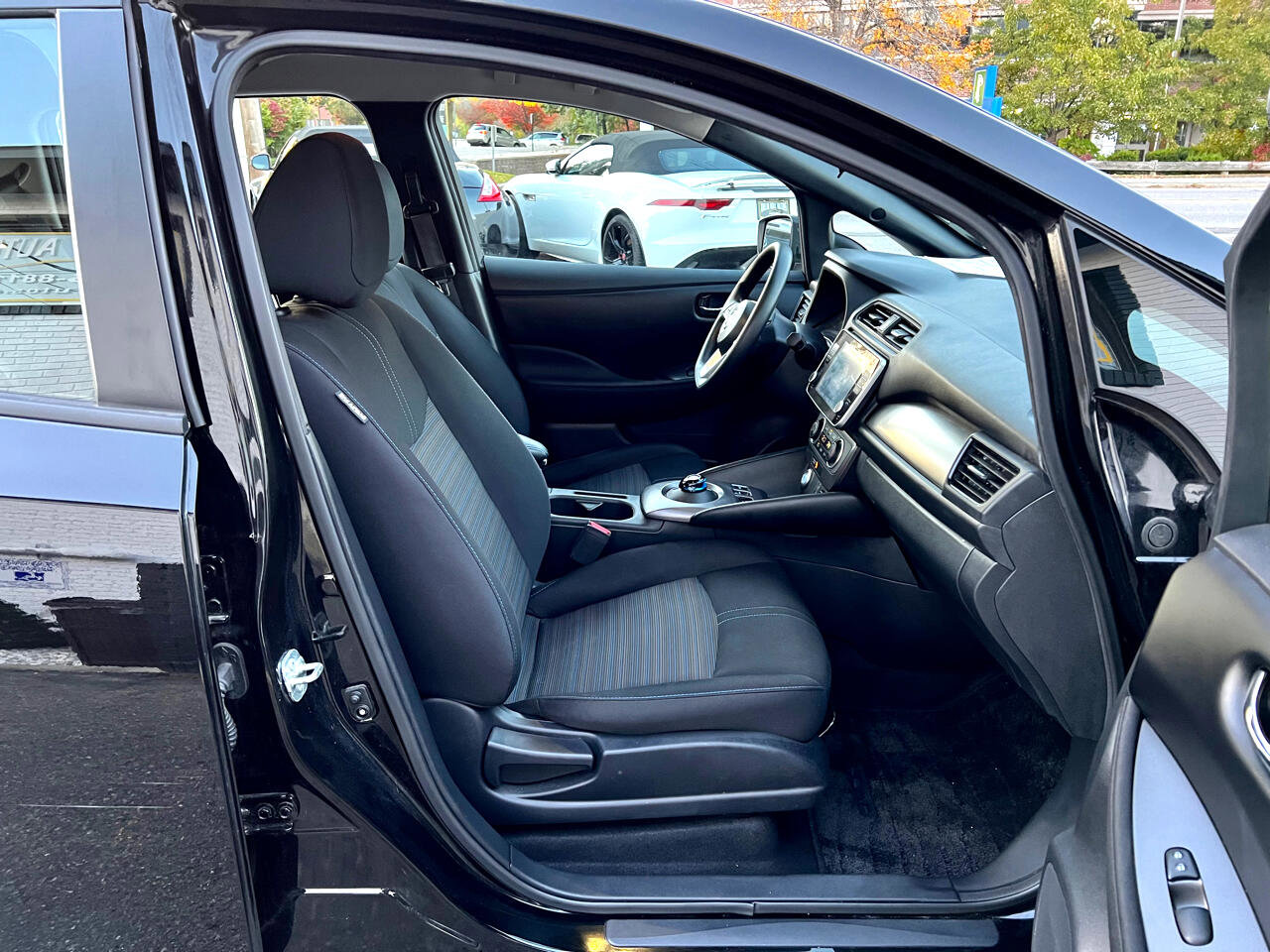 Used 2020 Nissan Leaf S w/ S Charge Package image 22