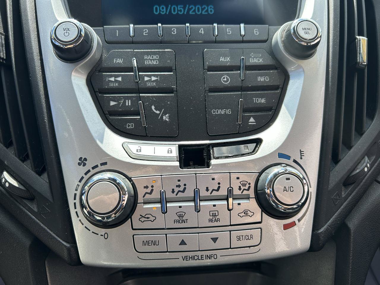 Used 2014 Chevrolet Equinox LS FWD image 23