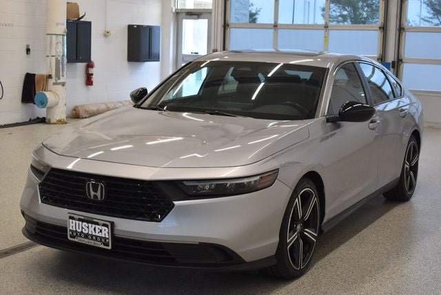 Used 2023 Honda Accord Sport image 9
